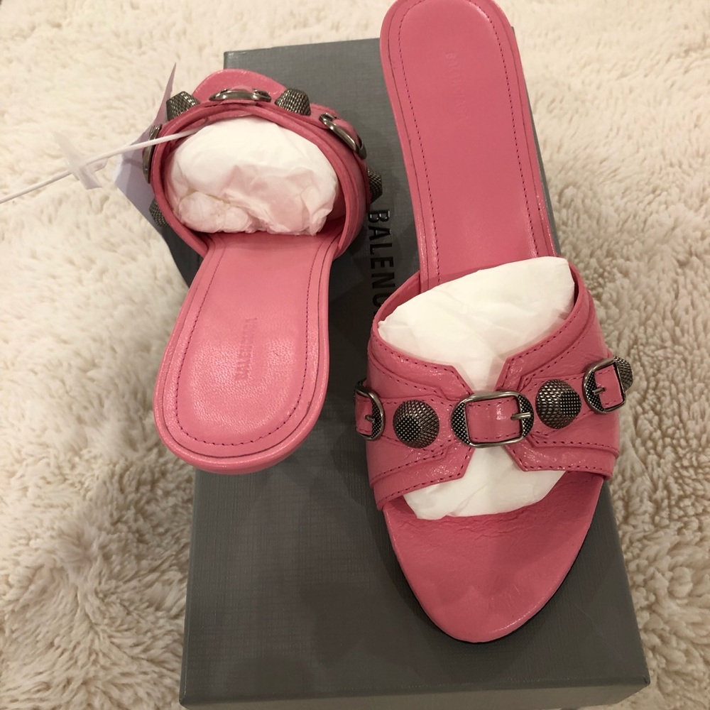 Balenciaga Le Cagole … kitting heels pumps !!